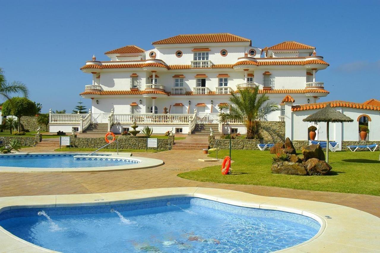 Hotel Diufain Conil De La Frontera Exterior photo