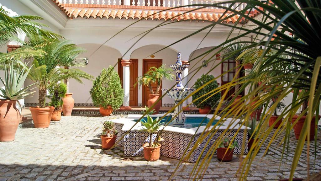 Hotel Diufain Conil De La Frontera Exterior photo
