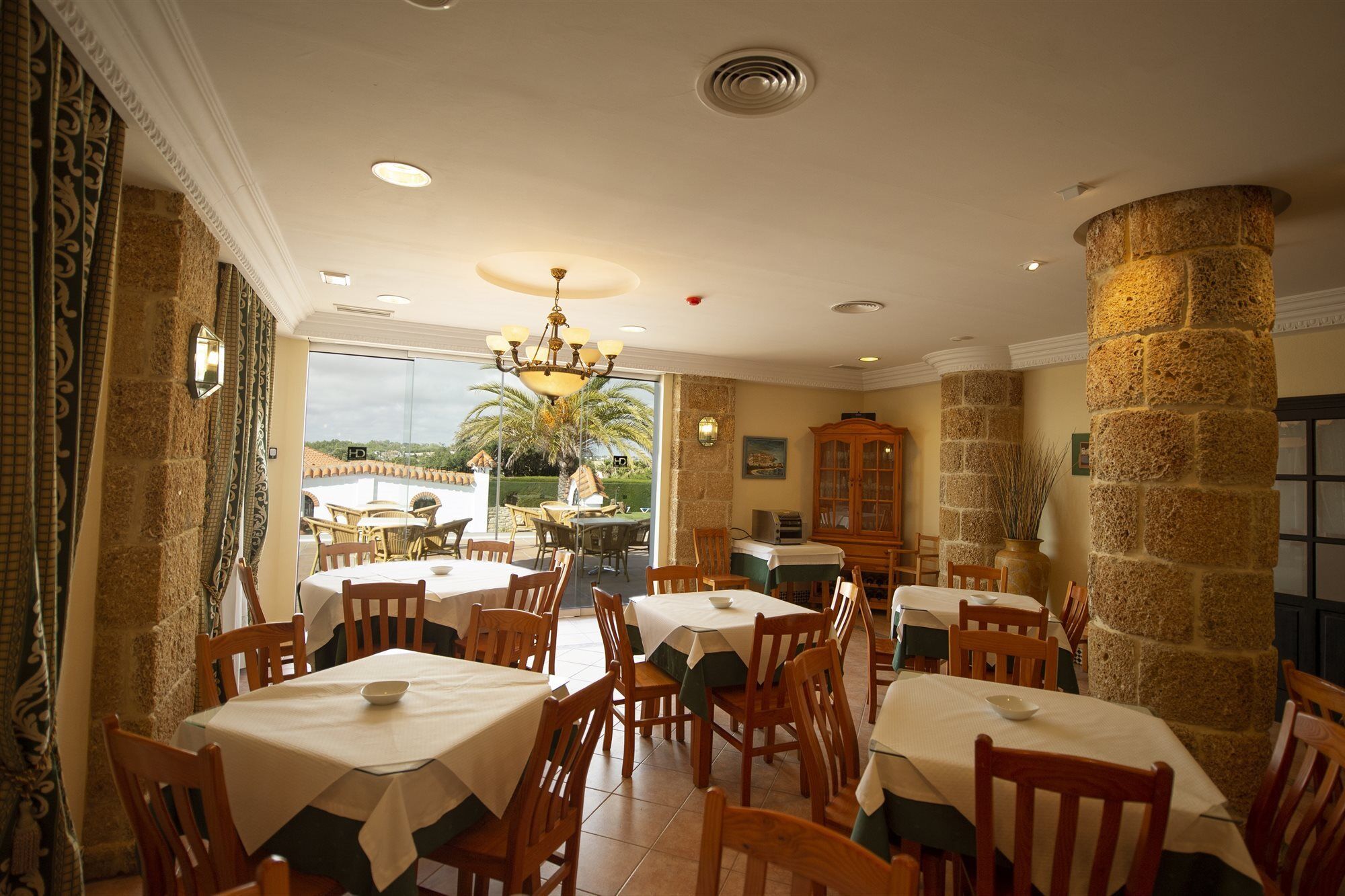Hotel Diufain Conil De La Frontera Exterior photo